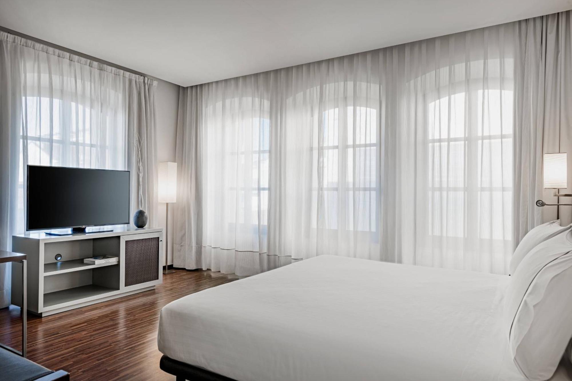 Ac Hotel Torino By Marriott מראה חיצוני תמונה