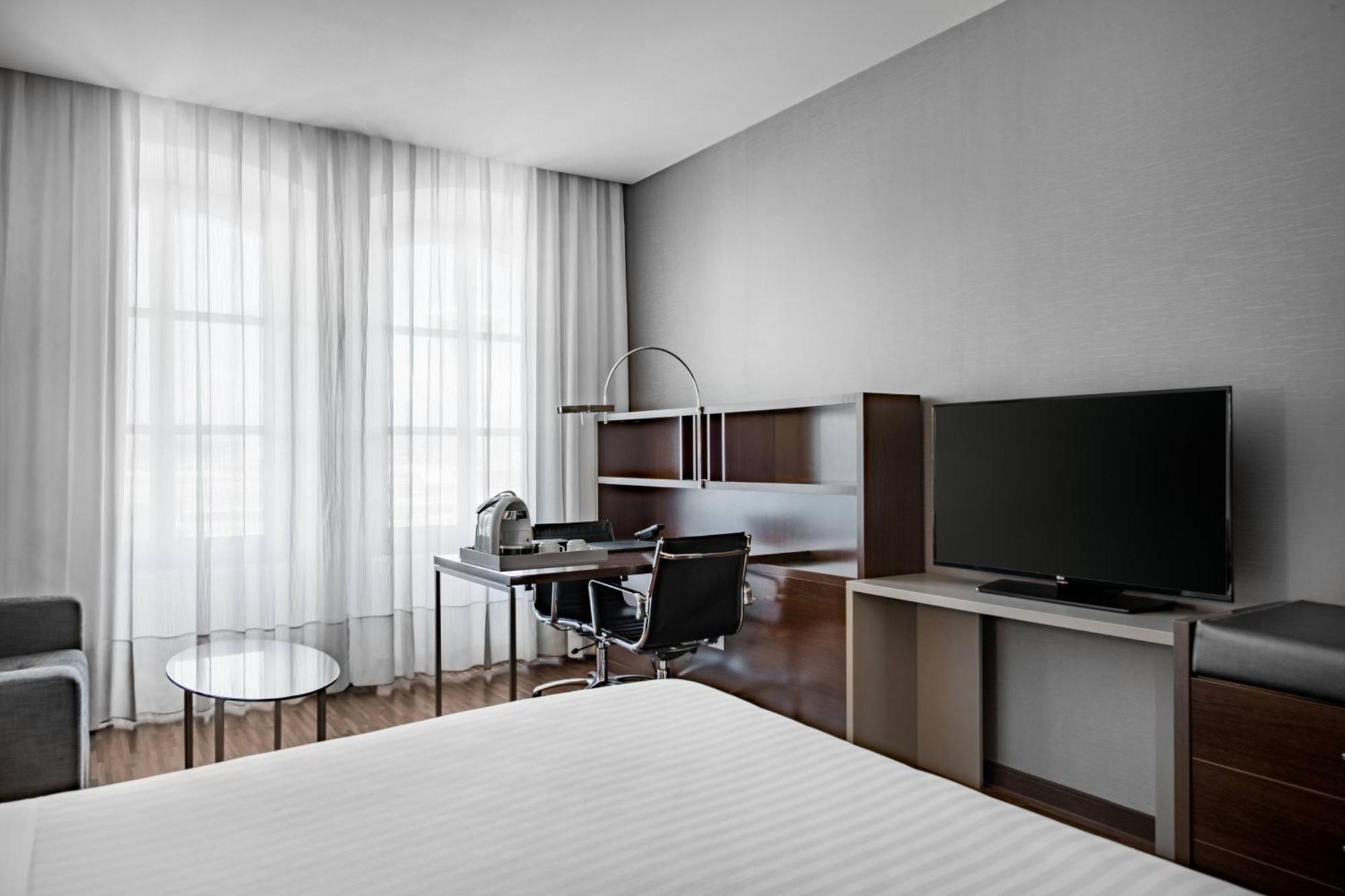 Ac Hotel Torino By Marriott מראה חיצוני תמונה