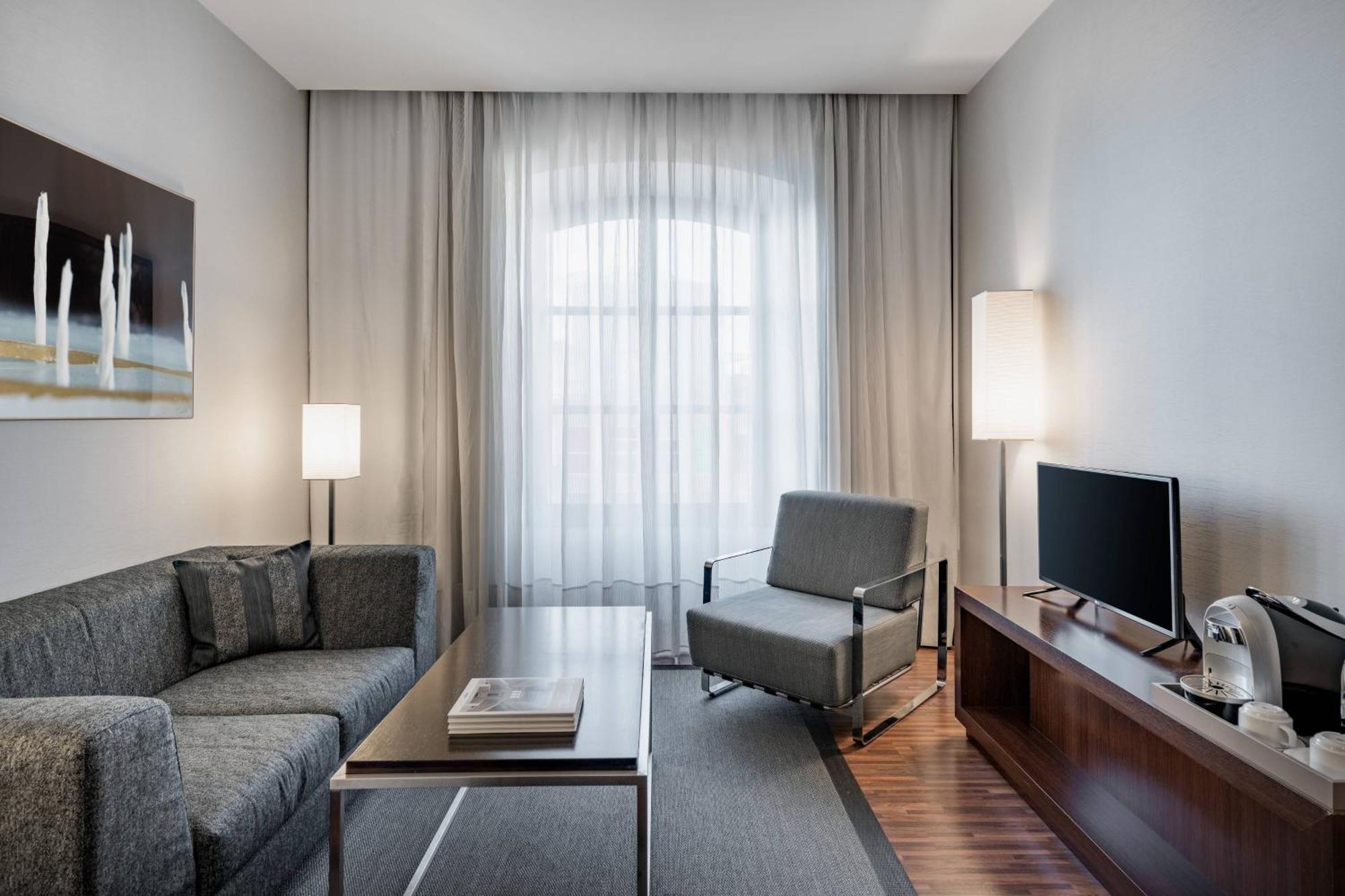 Ac Hotel Torino By Marriott מראה חיצוני תמונה